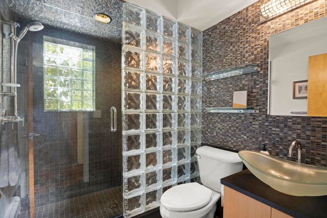 2694 Brady Drive, Bloomfield Hills, MI 48304