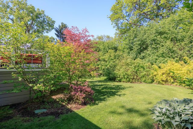 2694 Brady Drive, Bloomfield Hills, MI 48304