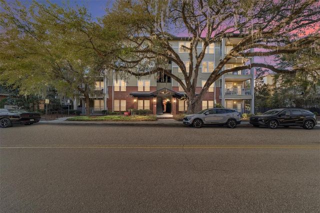 1142 SW 9TH ROAD 402, Gainesville, FL 32601