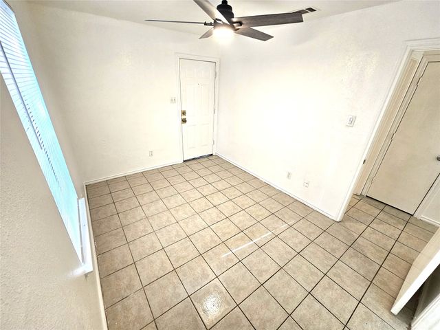 2837 Ave J, Fort Worth, TX 76105