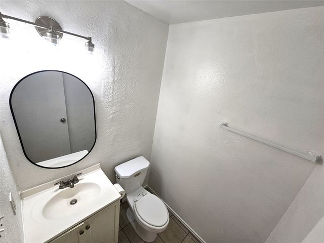 2837 Ave J, Fort Worth, TX 76105