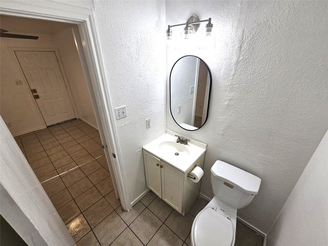 2837 Ave J, Fort Worth, TX 76105