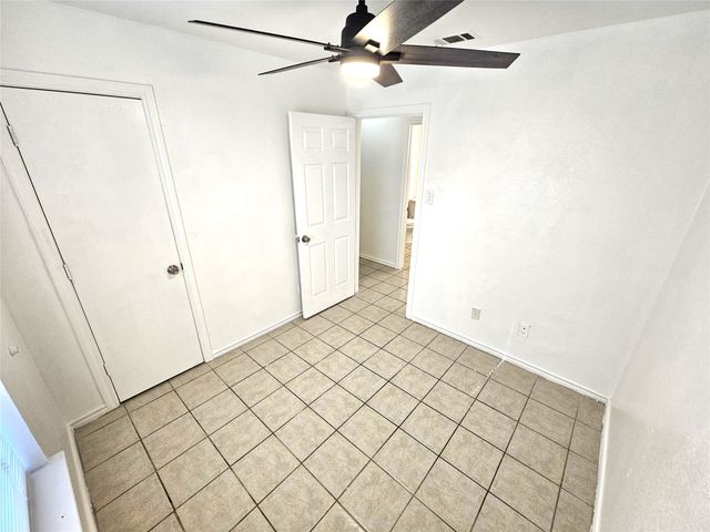 2837 Ave J, Fort Worth, TX 76105