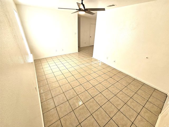 2837 Ave J, Fort Worth, TX 76105