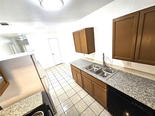 2837 Ave J, Fort Worth, TX 76105