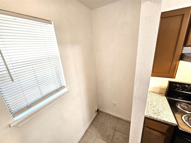 2837 Ave J, Fort Worth, TX 76105