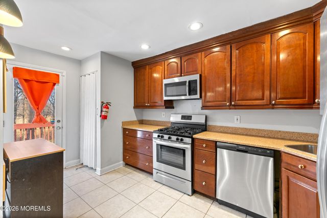 107 Boulevard W, Keyport, NJ 07735