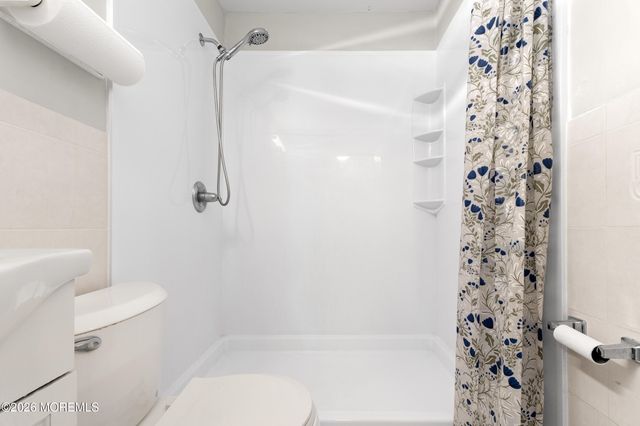 107 Boulevard W, Keyport, NJ 07735