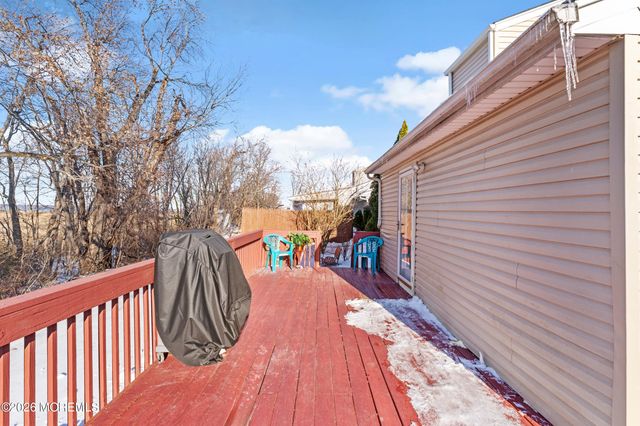 107 Boulevard W, Keyport, NJ 07735