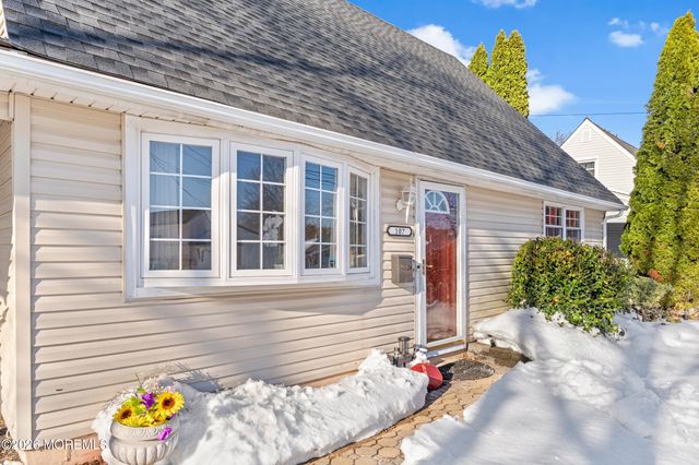 107 Boulevard W, Keyport, NJ 07735