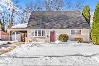 107 Boulevard W, Keyport, NJ 07735