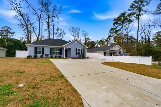 1105 Hickory Dr., Conway, SC 29526