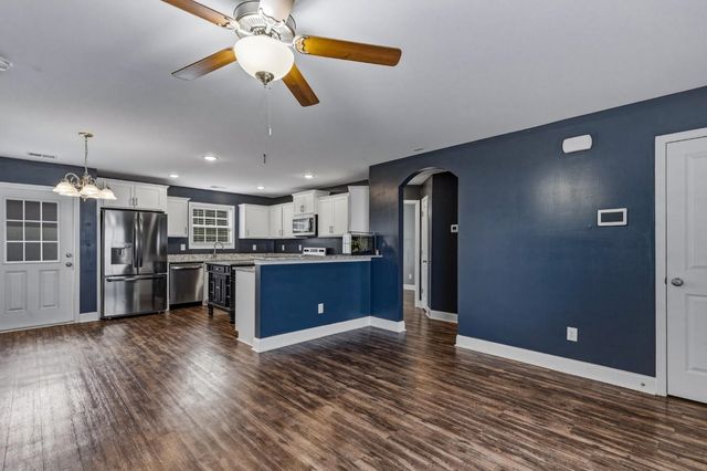 1105 Hickory Dr., Conway, SC 29526