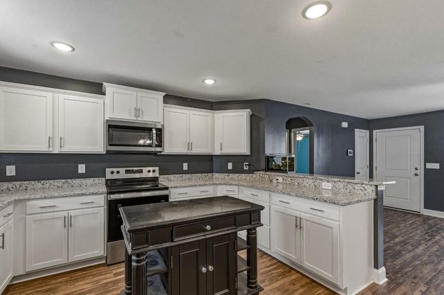 1105 Hickory Dr., Conway, SC 29526