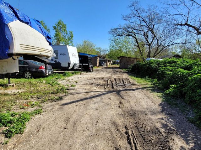 205 W Harris Avenue, Pasadena, TX 77506