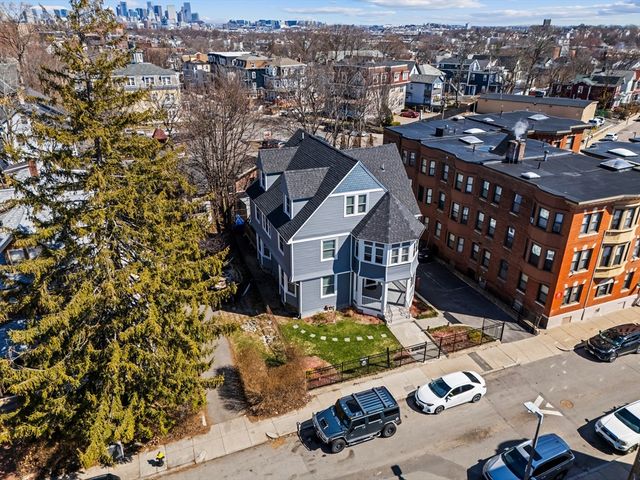 7 Waumbeck St -3-, Boston, MA 02121