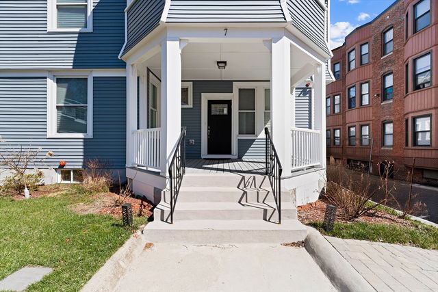 7 Waumbeck St -3-, Boston, MA 02121