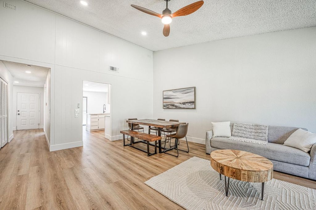 Image 1 of property listing at 4985 E Butler # 124, Fresno, CA 93727