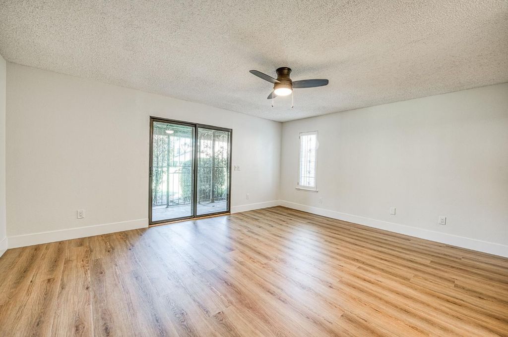 Image 15 of property listing at 4985 E Butler # 124, Fresno, CA 93727