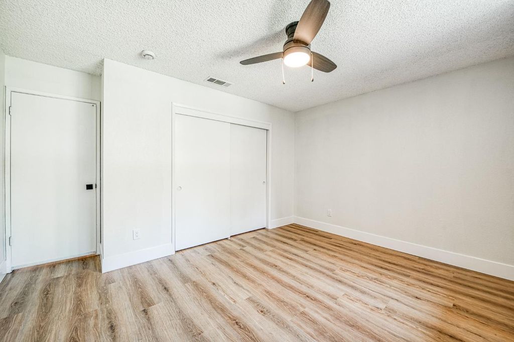 Image 19 of property listing at 4985 E Butler # 124, Fresno, CA 93727
