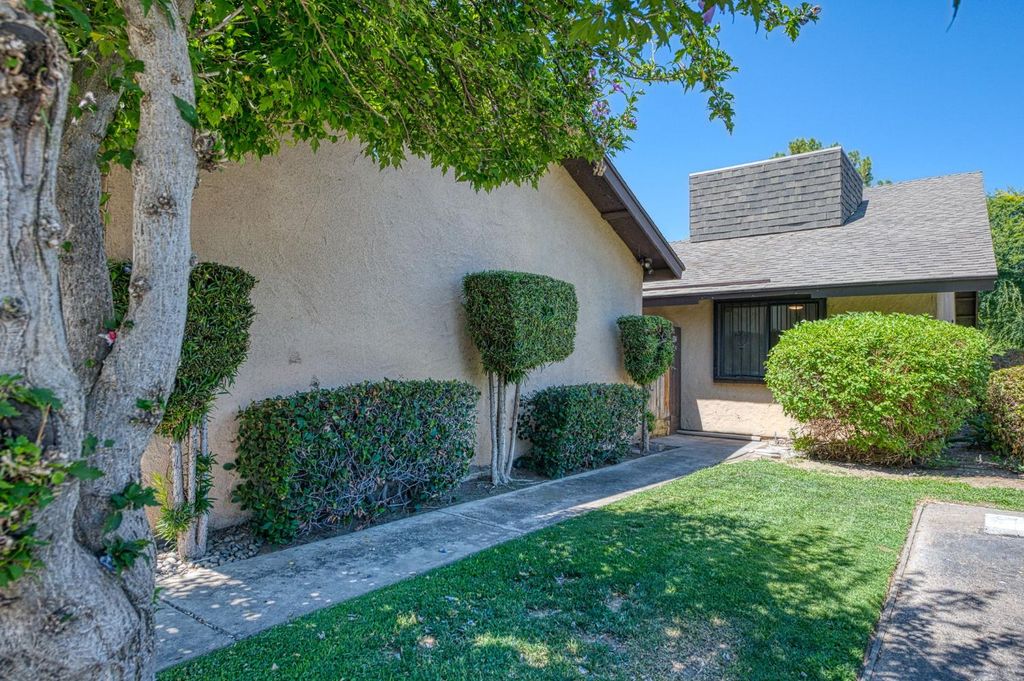 Image 22 of property listing at 4985 E Butler # 124, Fresno, CA 93727