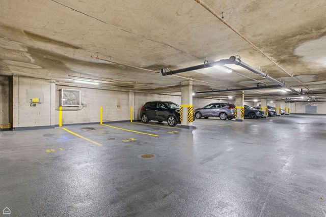450 W Briar Place 10H, Chicago, IL 60657