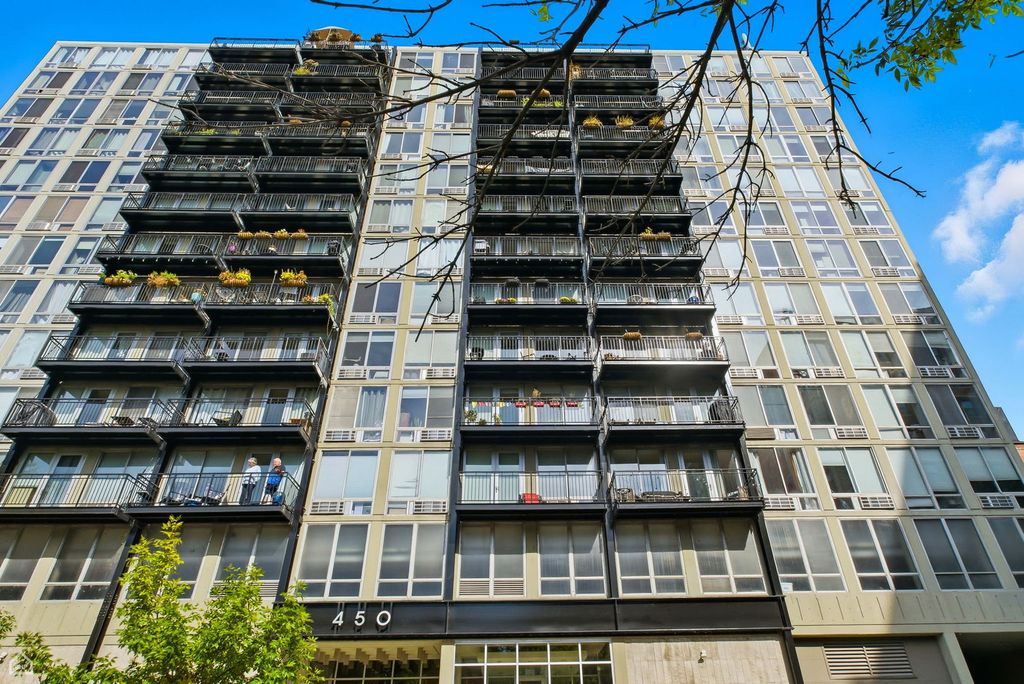450 W Briar Place 10H, Chicago, IL 60657