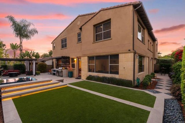 809 Dolphin Circle, Encinitas, CA 92024