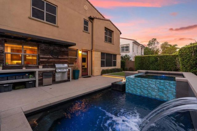 809 Dolphin Circle, Encinitas, CA 92024