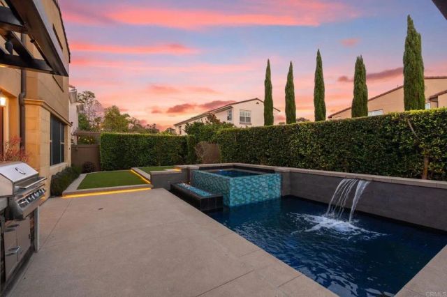 809 Dolphin Circle, Encinitas, CA 92024