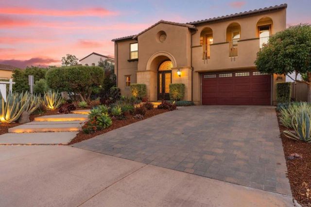 809 Dolphin Circle, Encinitas, CA 92024