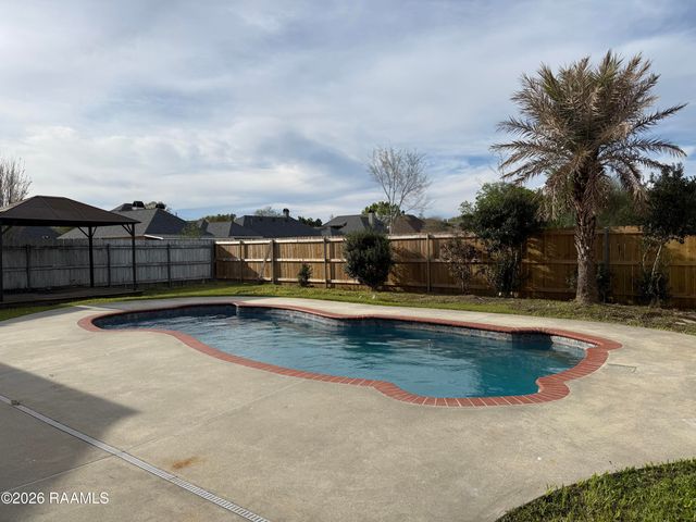 205 Ravine Run Drive, Lafayette, LA 70506