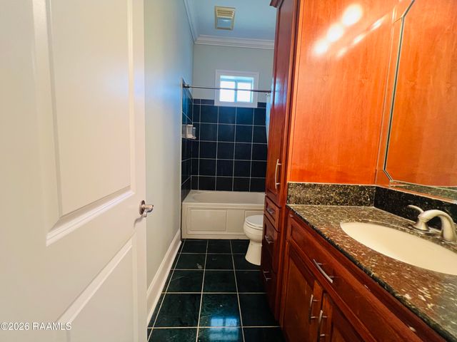 205 Ravine Run Drive, Lafayette, LA 70506