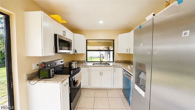 1807 SW 2nd AVE, Cape Coral, FL 33991