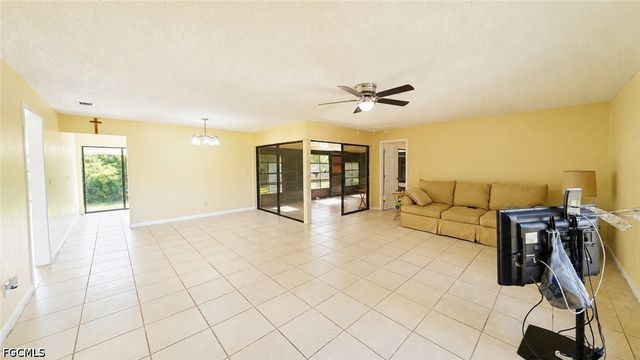 1807 SW 2nd AVE, Cape Coral, FL 33991