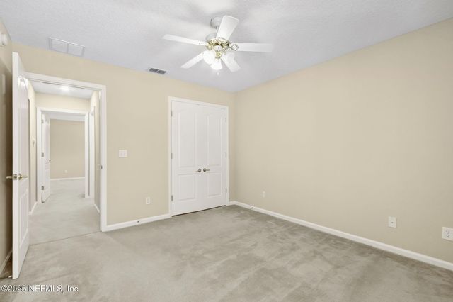 884 ROCK BAY Drive, Jacksonville, FL 32218