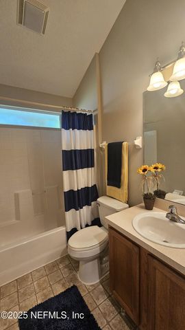 884 ROCK BAY Drive, Jacksonville, FL 32218