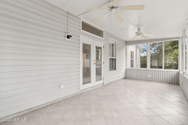 884 ROCK BAY Drive, Jacksonville, FL 32218