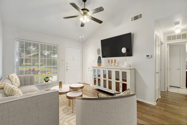 1015 E Yager LN 88, Austin, TX 78753