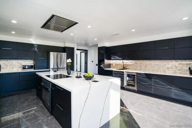 1517 Shields Ave, Encinitas, CA 92024