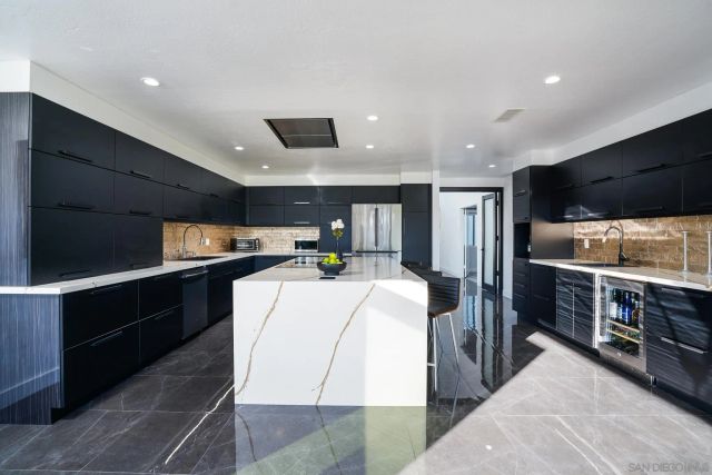 1517 Shields Ave, Encinitas, CA 92024