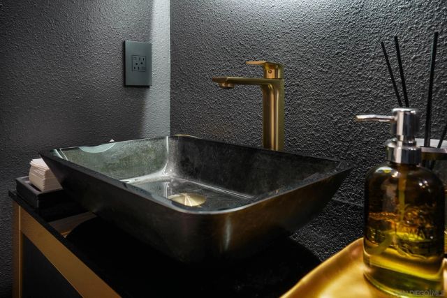 1517 Shields Ave, Encinitas, CA 92024