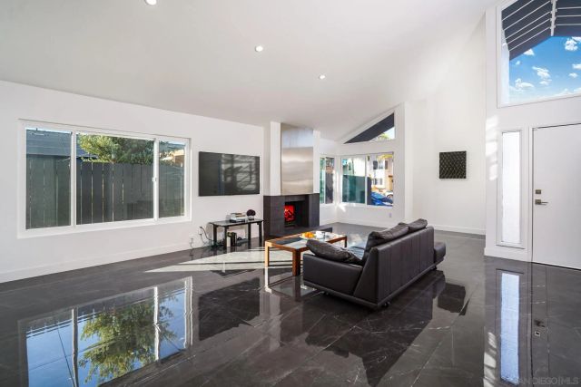 1517 Shields Ave, Encinitas, CA 92024