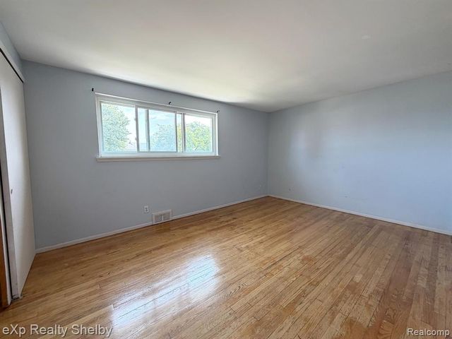 20115 Merle Court, Clinton Township, MI 48035