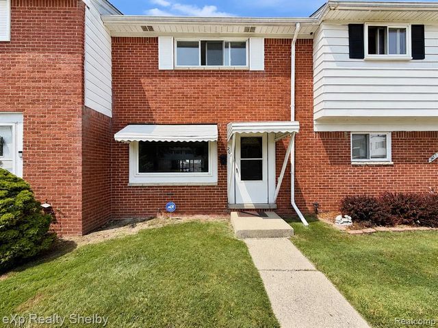 20115 Merle Court, Clinton Township, MI 48035
