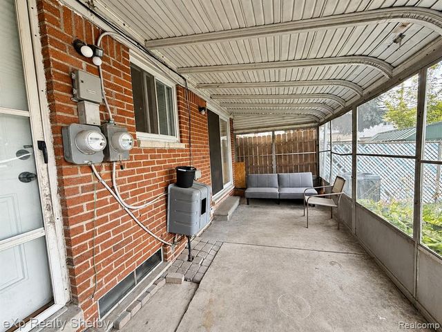 20115 Merle Court, Clinton Township, MI 48035
