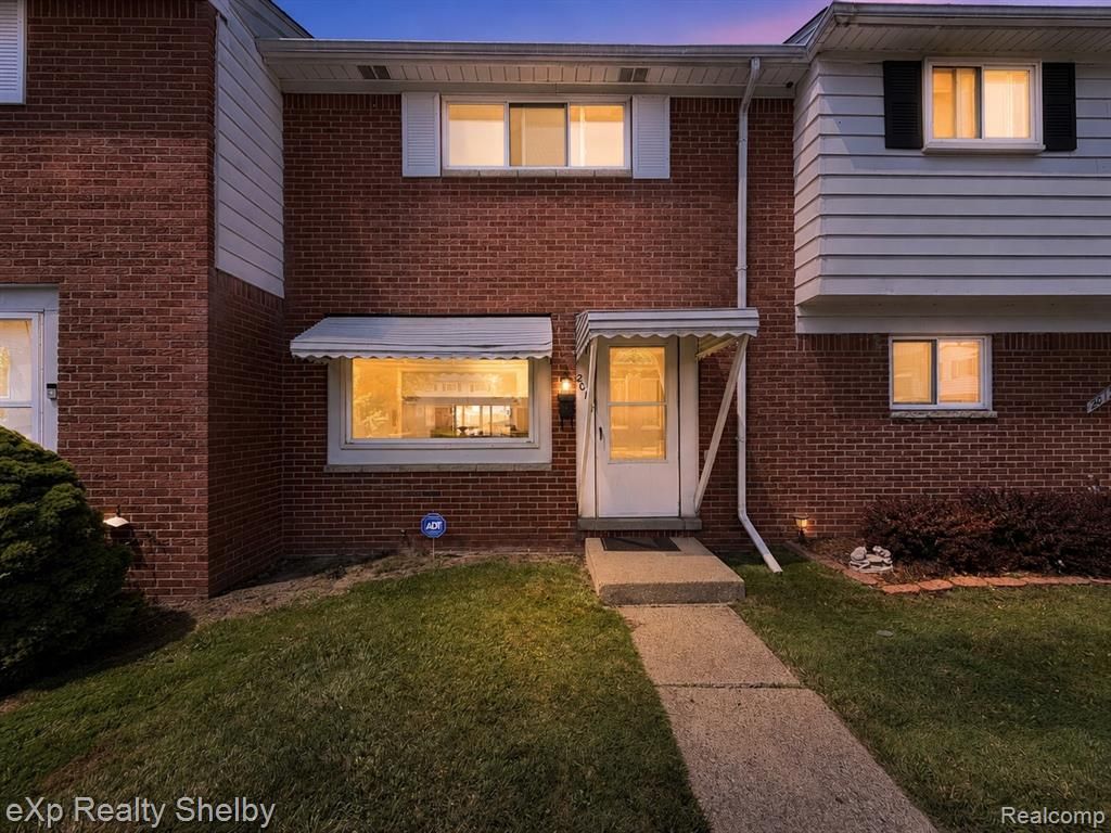 20115 Merle Court, Clinton Township, MI 48035