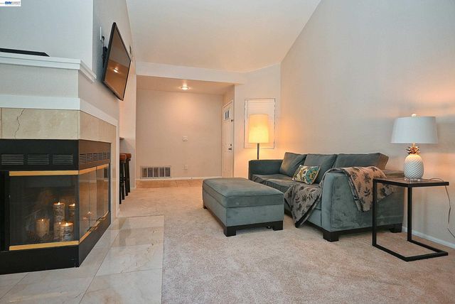 7875 Canyon Meadow Cir D, Pleasanton, CA 94588