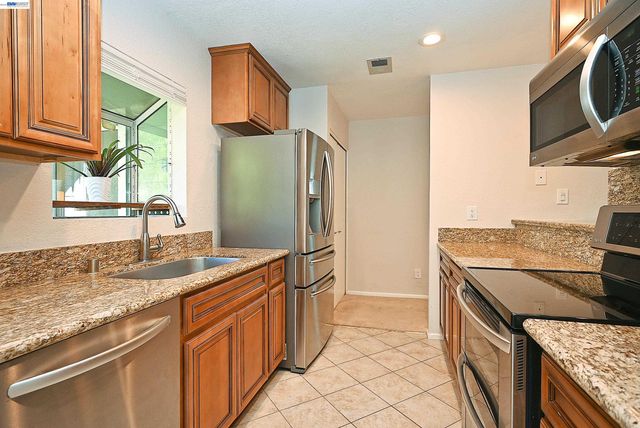 7875 Canyon Meadow Cir D, Pleasanton, CA 94588