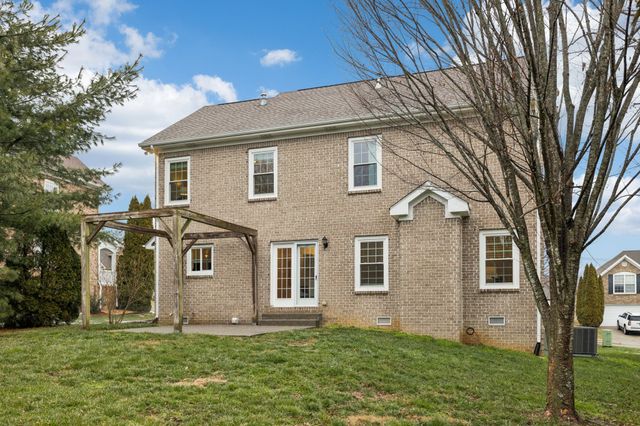 1042 Belcor Dr, Spring Hill, TN 37174